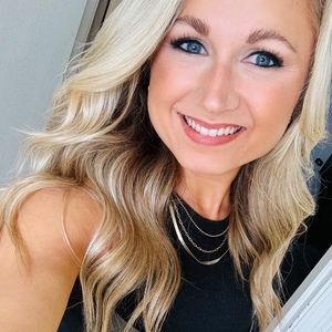 Meet your Posher, Chelsey